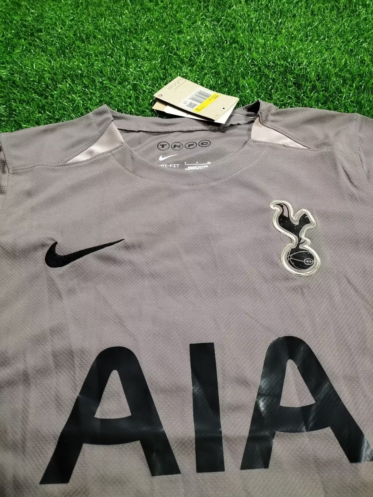 Tottenham Hotspur F.C. shirt Audience version 23/24