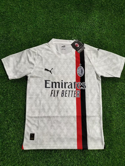 Camiseta del AC Milan versión Audiencia 23/24